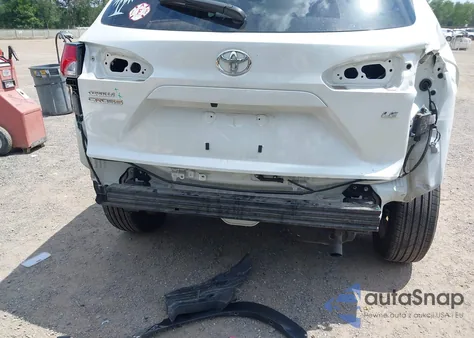 2023 Toyota Corolla Cross Le z USA, uszkodzony, nr VIN 7MUCAAAG2PV040900